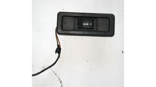 Boot / Trunk Lid Release Switch 